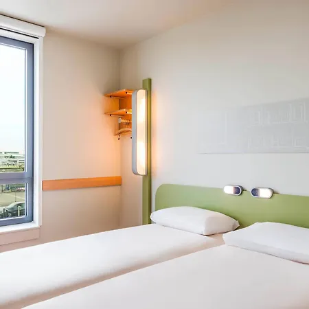 Hotel Ibis Budget Paris Coeur D'orly Airport