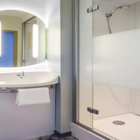Hotel Ibis Budget Paris Coeur D'orly Airport 2*